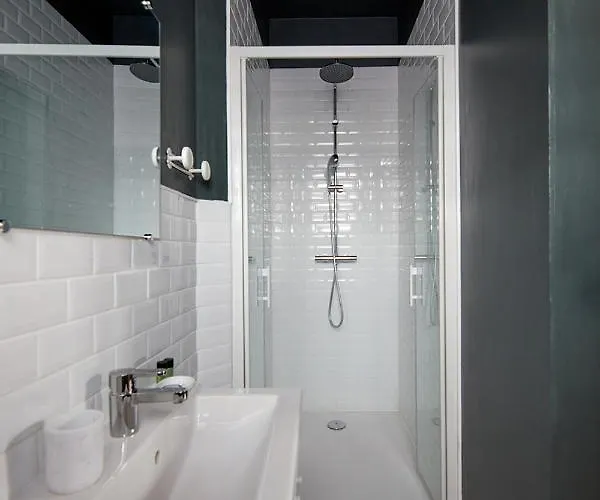 O Dela De L'o, Le 64 - De Charme Entre Cote D'albatre Et Baie De Somme Eu (Seine-Maritime)